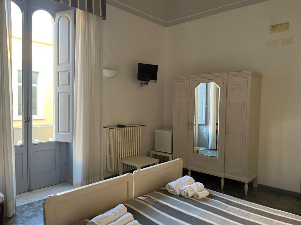 Palazzo Angelelli Bed & Breakfast Gallipoli Ngoại thất bức ảnh