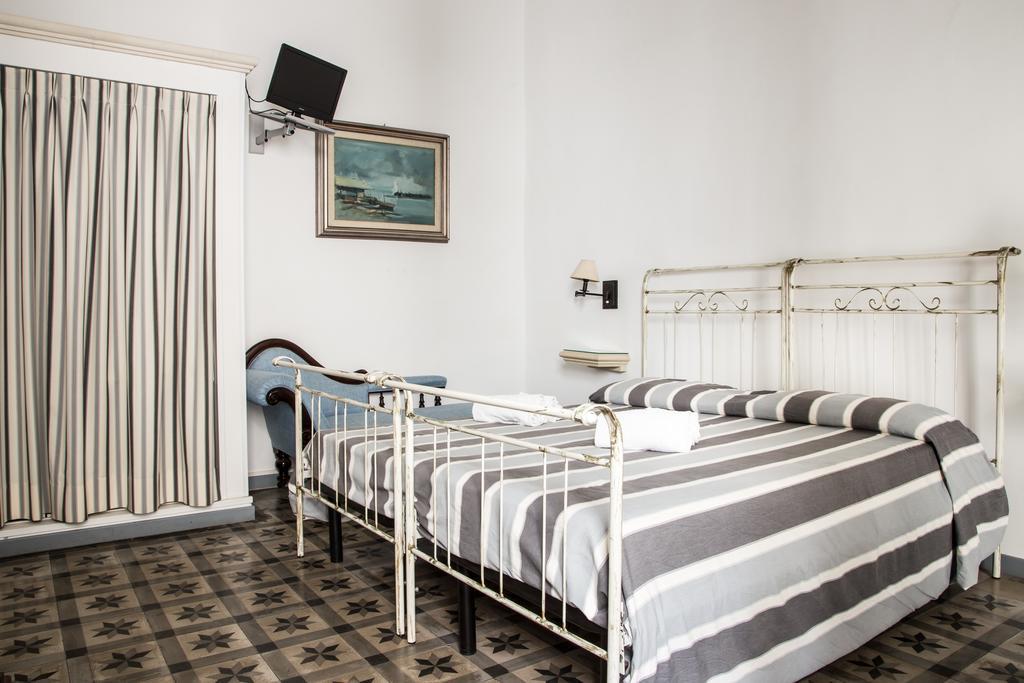 Palazzo Angelelli Bed & Breakfast Gallipoli Ngoại thất bức ảnh